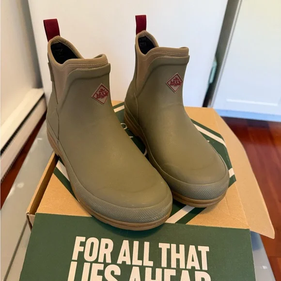 Muck Boot Company Green Ankle Boots like new size 9 - Picture 3 of 8